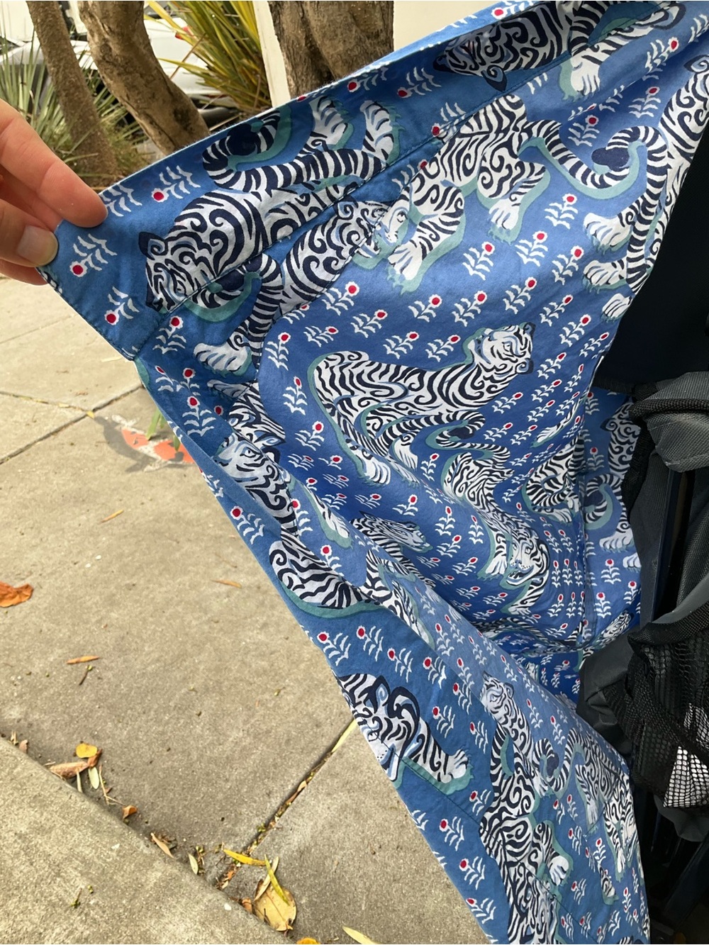 PrintFresh Blue & White Tiger Print Robe - Picture 5 of 7